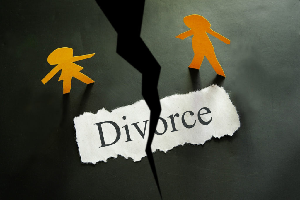 Divorce concept. Paper cutout